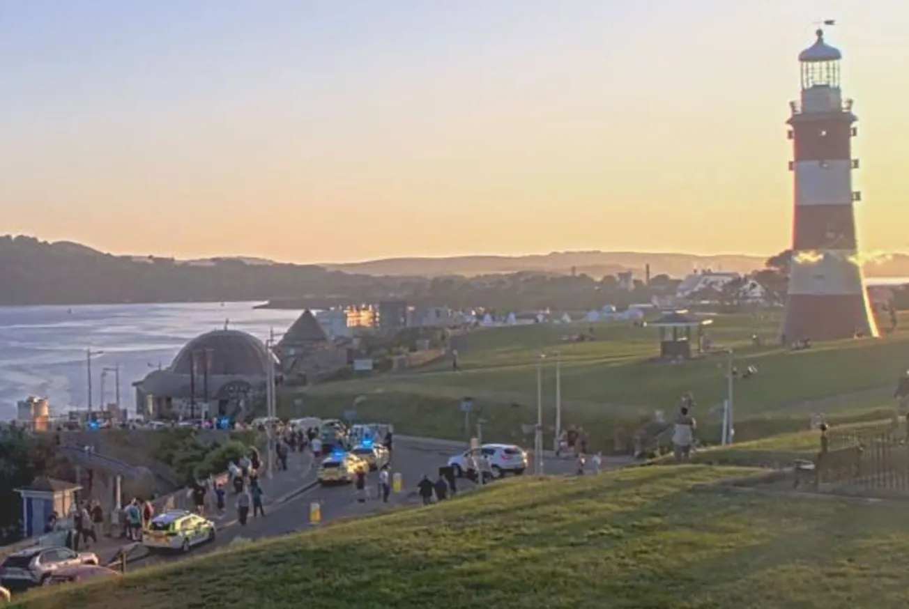 More than 10 police cars respond to serious incident on Plymouth Hoe