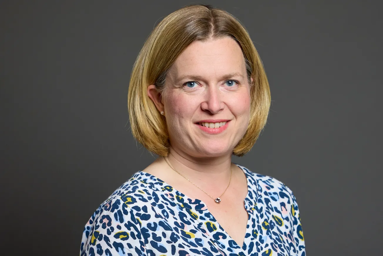 Devon MP launches school smartphone survey after Labour blocks classroom ban