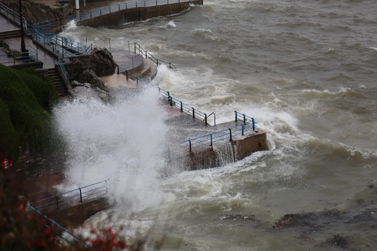 Dramatic scenes as storm Storm Bram batters Plymouth