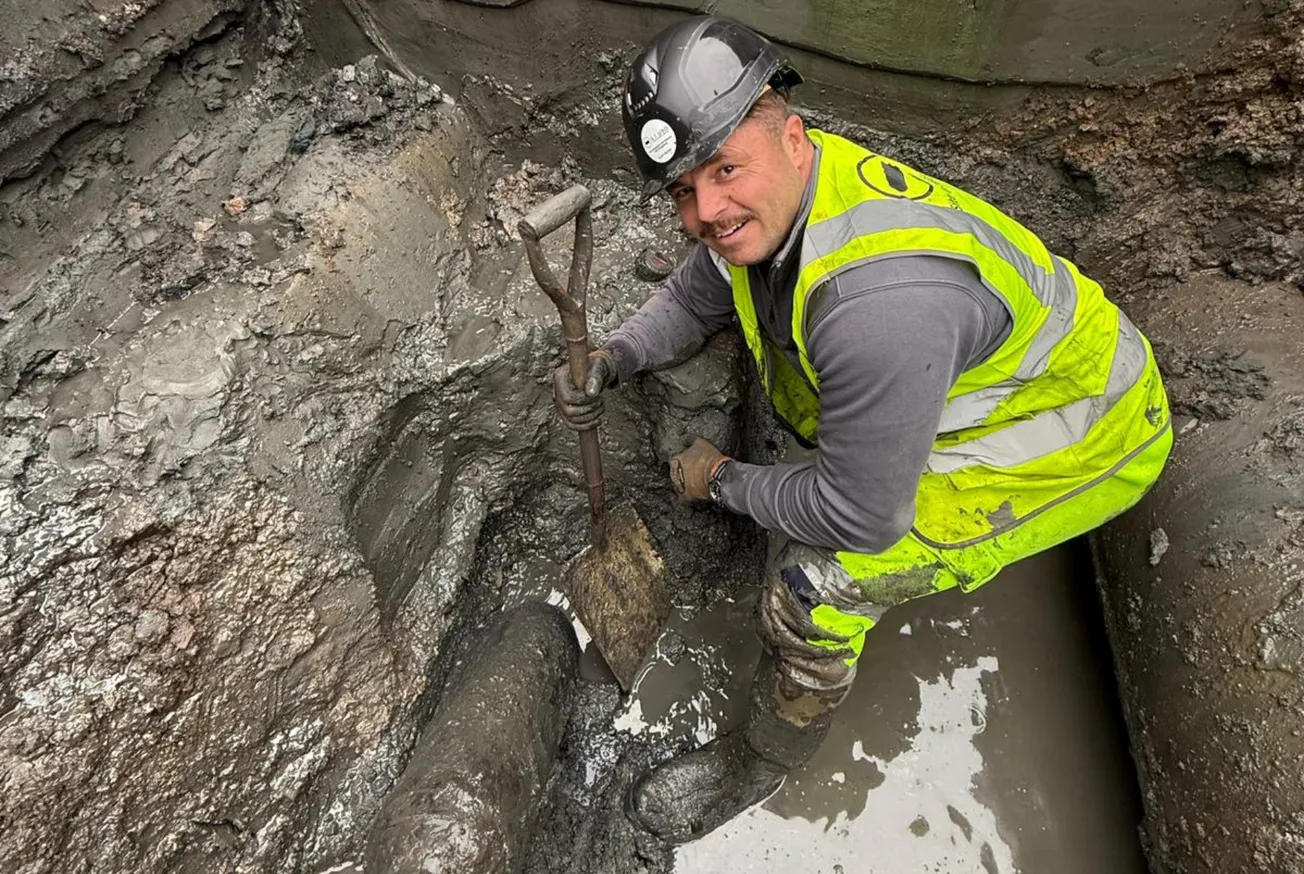 First pictures of WW2 bomb found in Plymouth